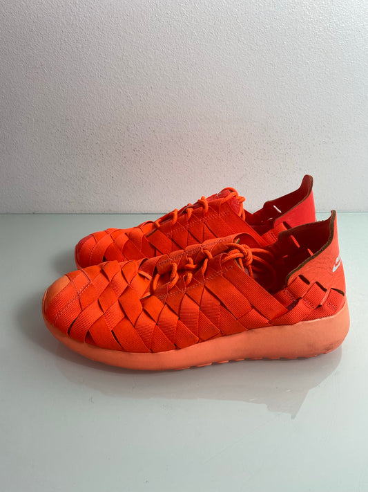Nike Roshe Run "Coral" Mismate Women’s L:7.5 R: 7 -555257 800