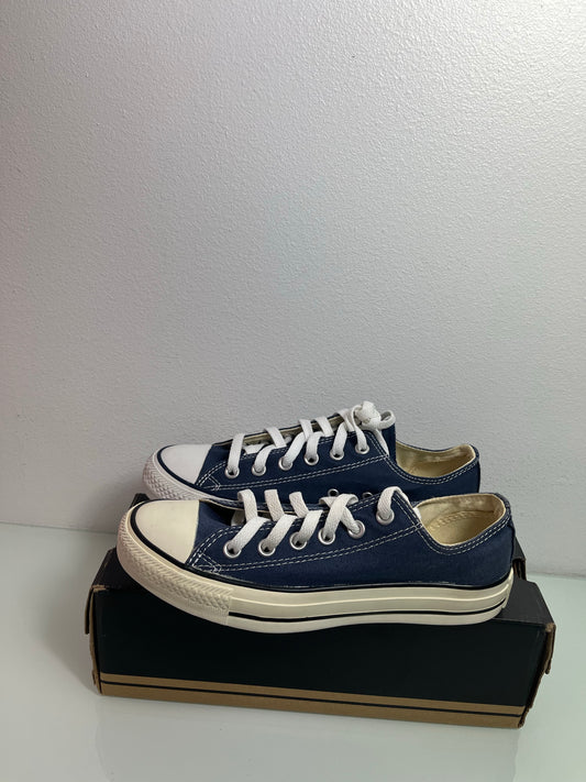 Converse Chuck Taylor All Star "Navy/White" Men's 5.5 Women's 7.5- M9697