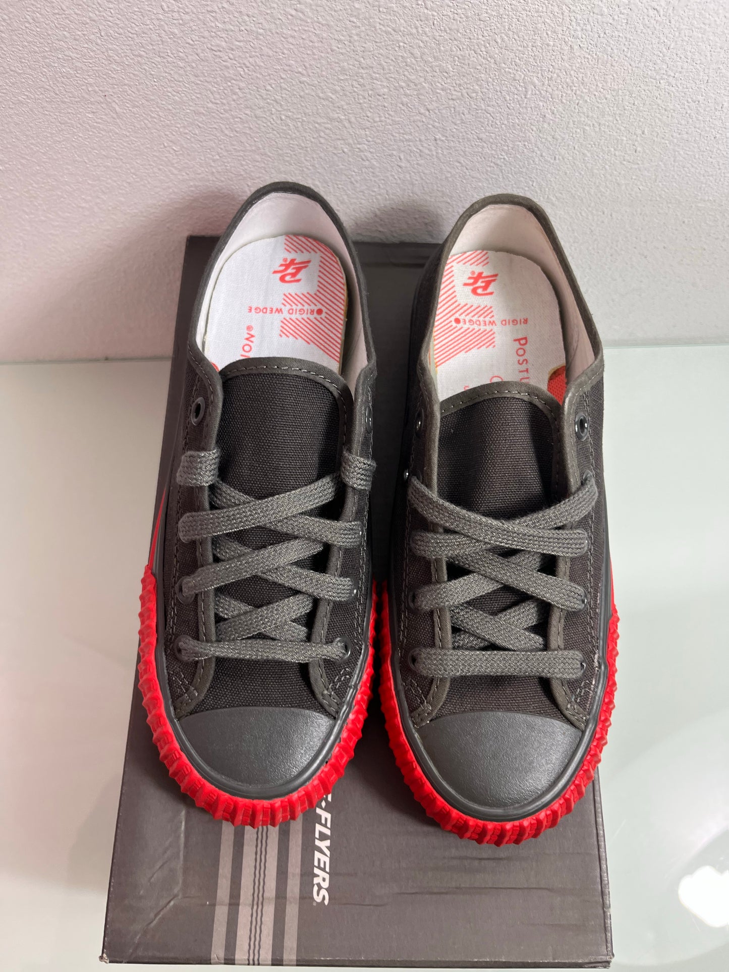 PF Flyers Center Lo Riess "Charcoal" Men's 5 Women's 6.5- PM13OL2A