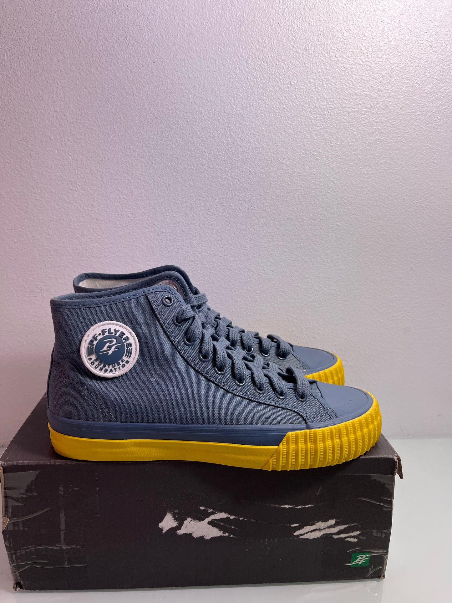 PF Flyers Center Hi "Blue/Yellow" Men's 7.5- PM13OH2G