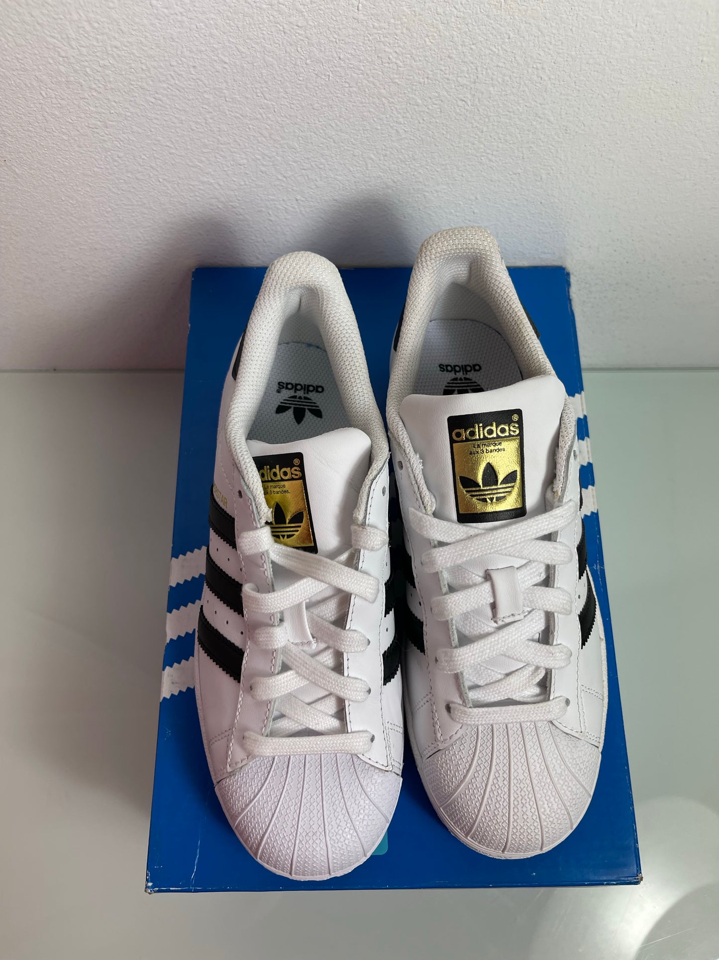 Adidas Superstar "White/Black" MISMATE Junior's L:5 R;4.5- C77124