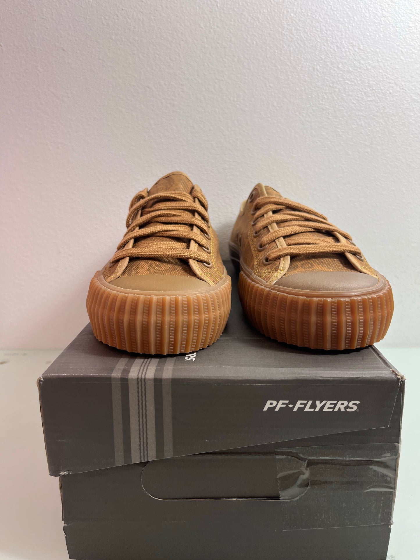 PF Flyers Center Paisley "Tan" Men's 7.5- PM14OL4J