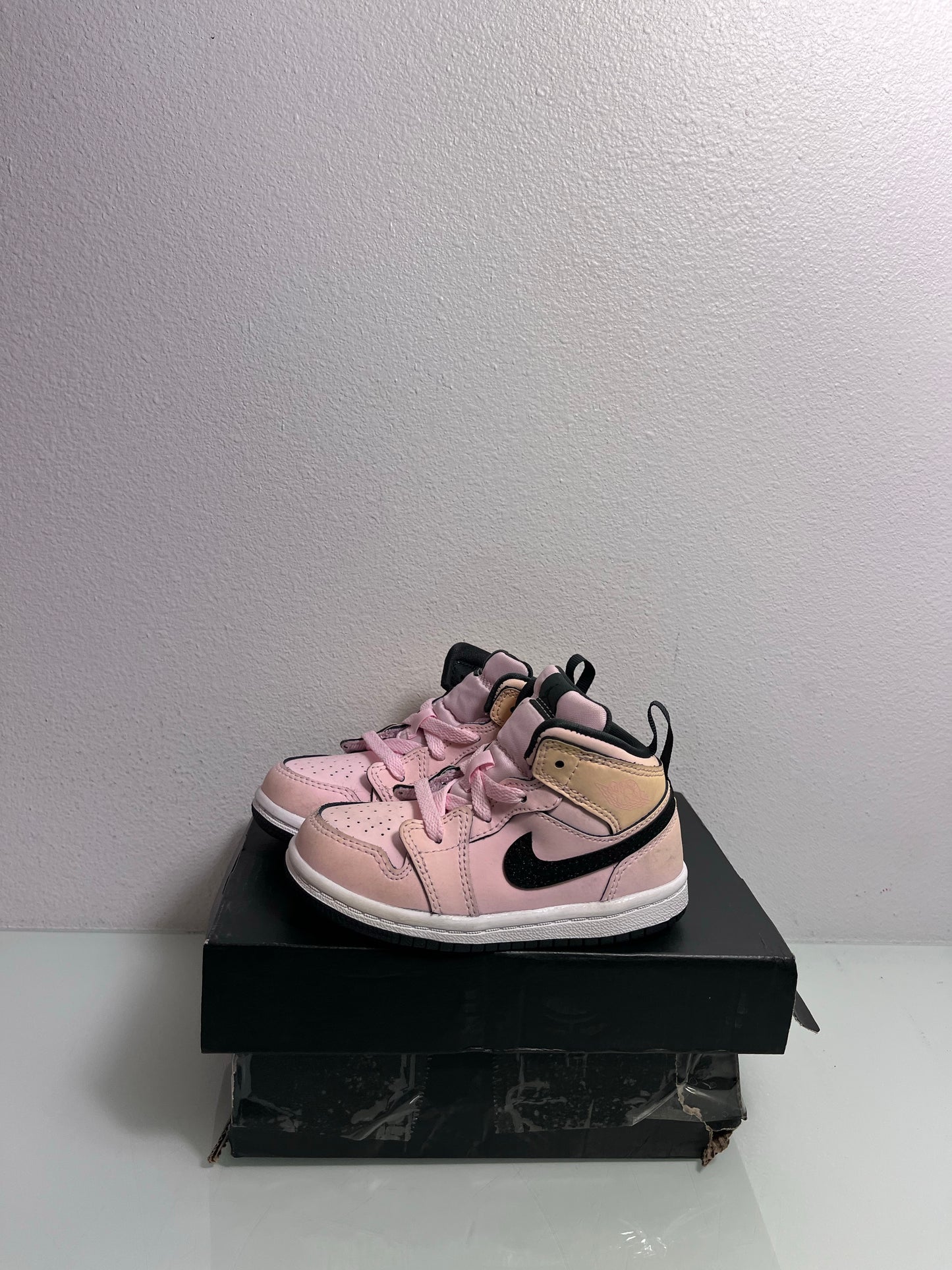 Jordan 1 Mid "Pink Foam/Black-White" (TD) Toddler's 7c-644507 601