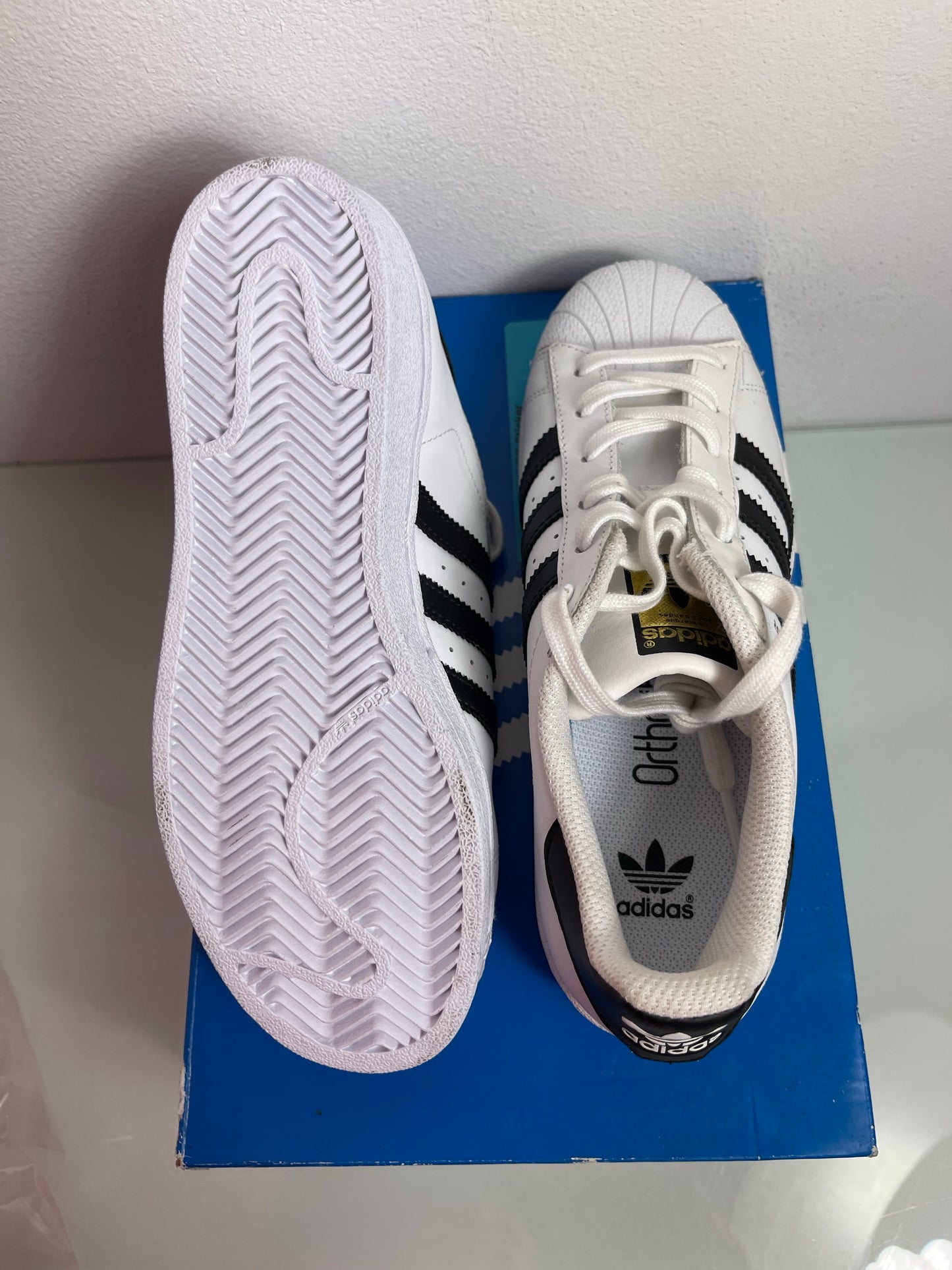 Adidas Superstar "White/Black" MISMATE Junior's L:5.5 R:6- C77124