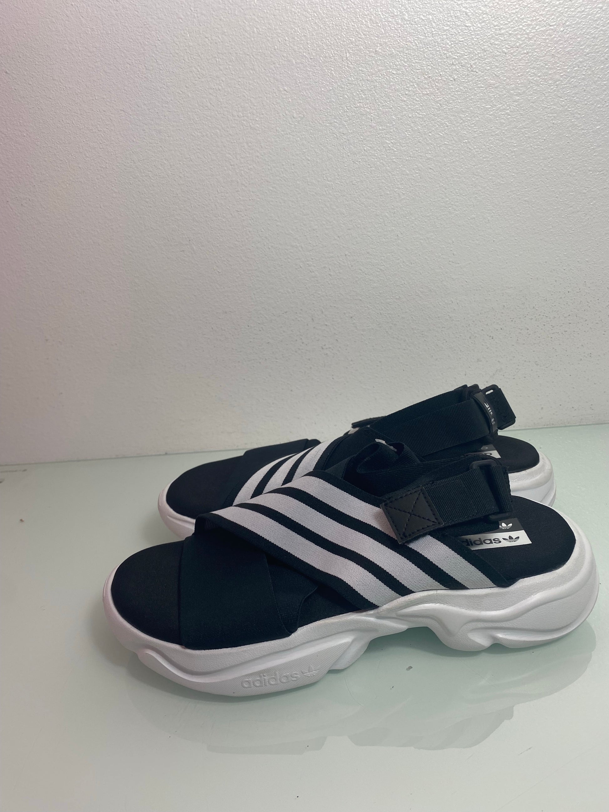 Adidas Magmur Sandals Ef5863 Adidas 愛迪達】MAGMUR SANDAL W 黑色