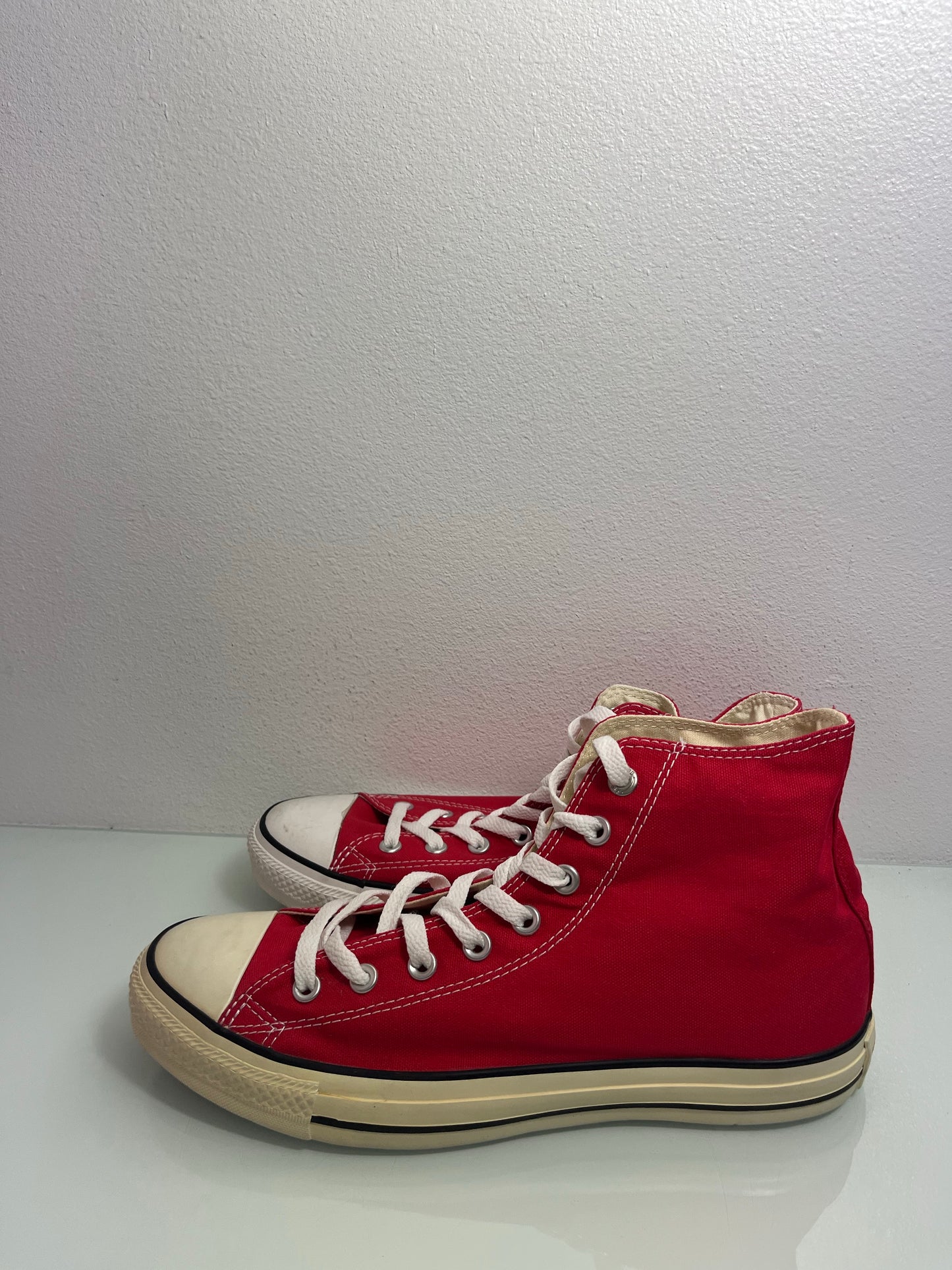 Converse Chuck Taylor All Star High "Red" MISMATE Men's L:10 R:9-M9621