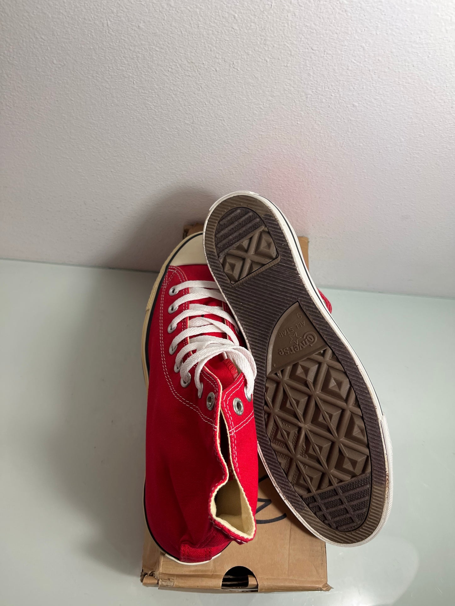 Converse Chuck Taylor All Star "Red" Men's 9- M9621