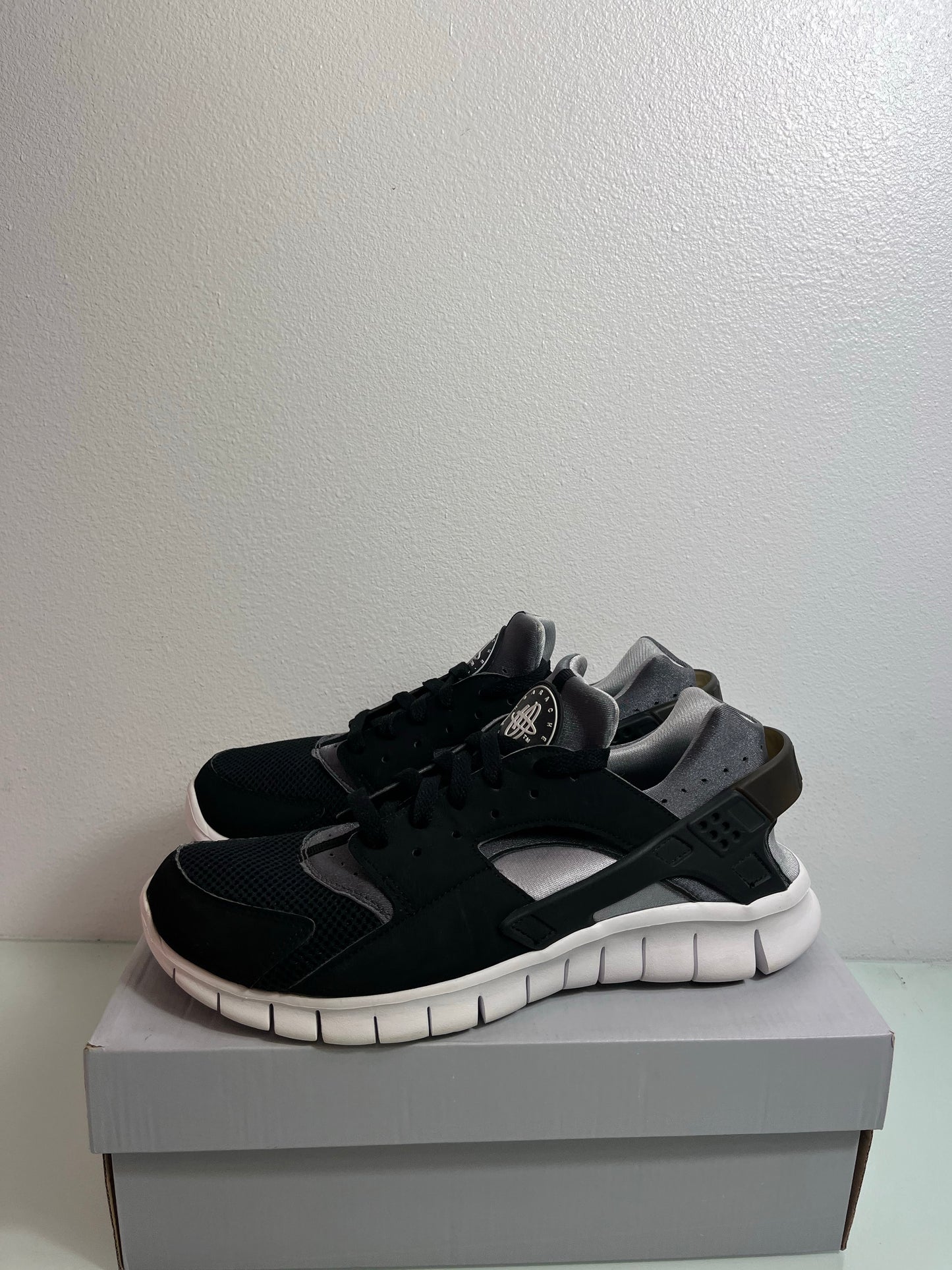 Nike Huarache Free "Black" MISMATE Men's L:9 R:8- 487654 012