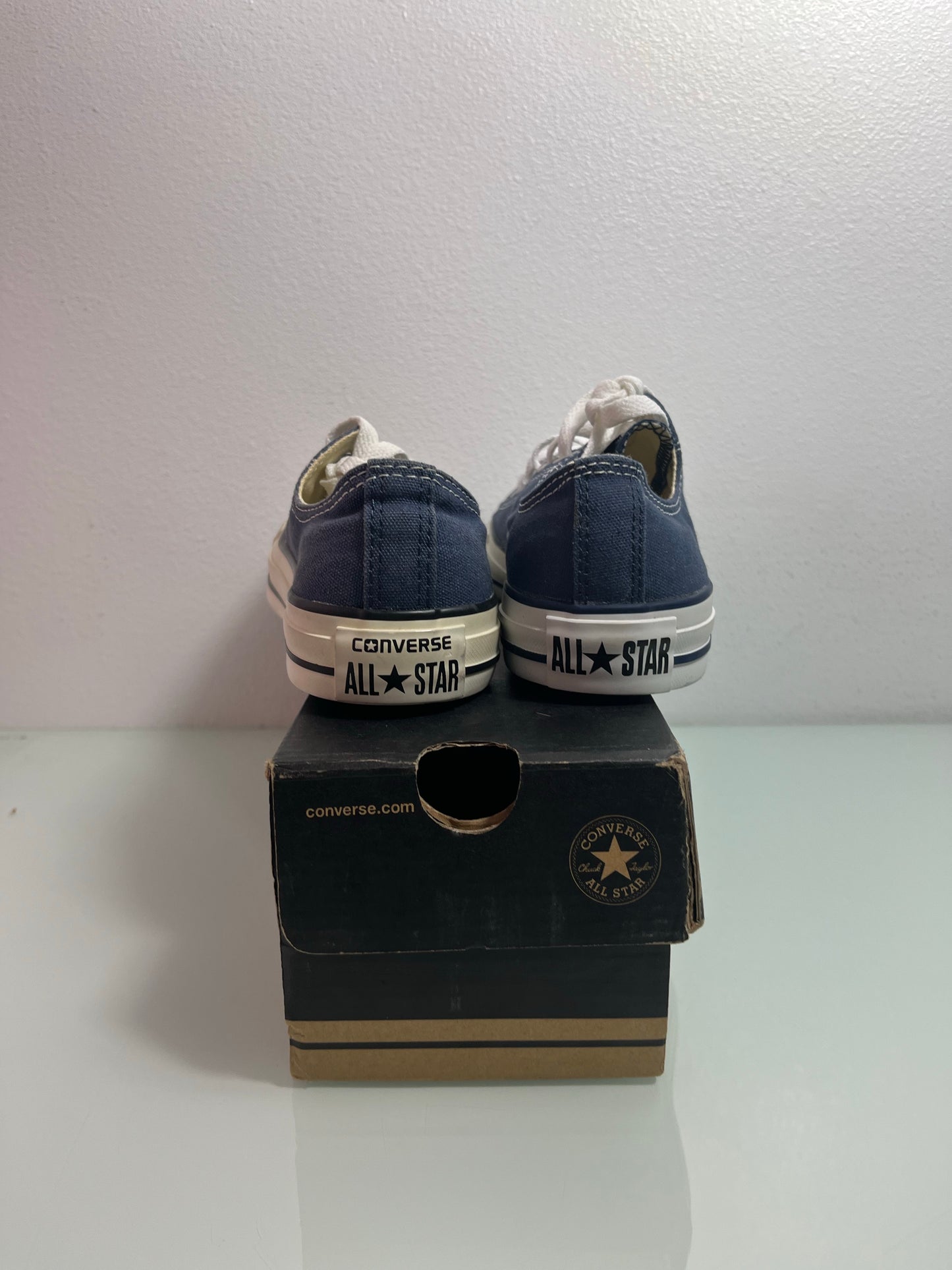 Converse Chuck Taylor All Star "Navy/White" Men's 5.5 Women's 7.5- M9697