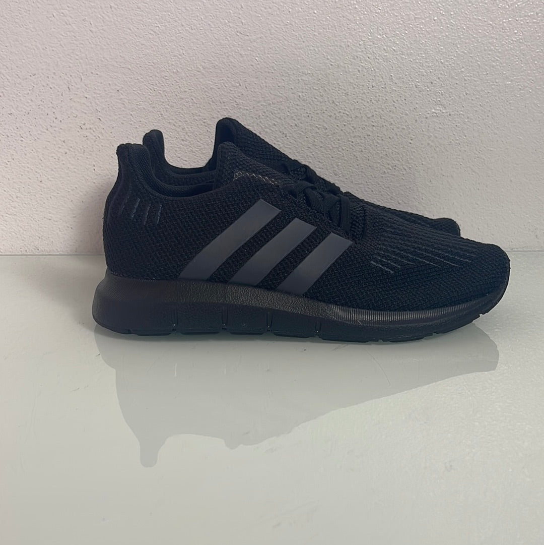 Adidas Swift Run "Black" MISMATE Kid's L:2 R:3-DB3334