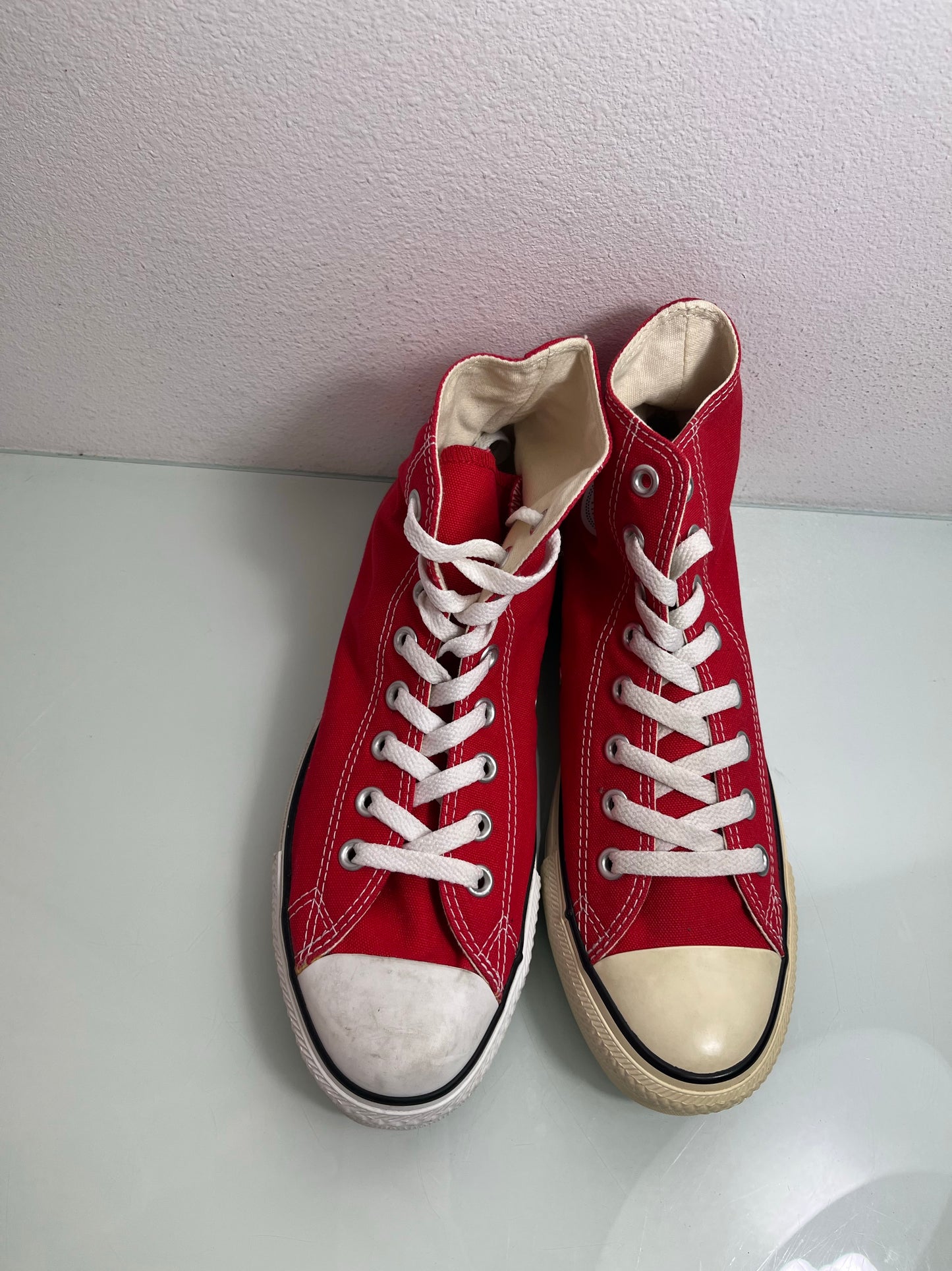 Converse Chuck Taylor All Star "Red" MISMATE Men's L:7 R:8-M9621