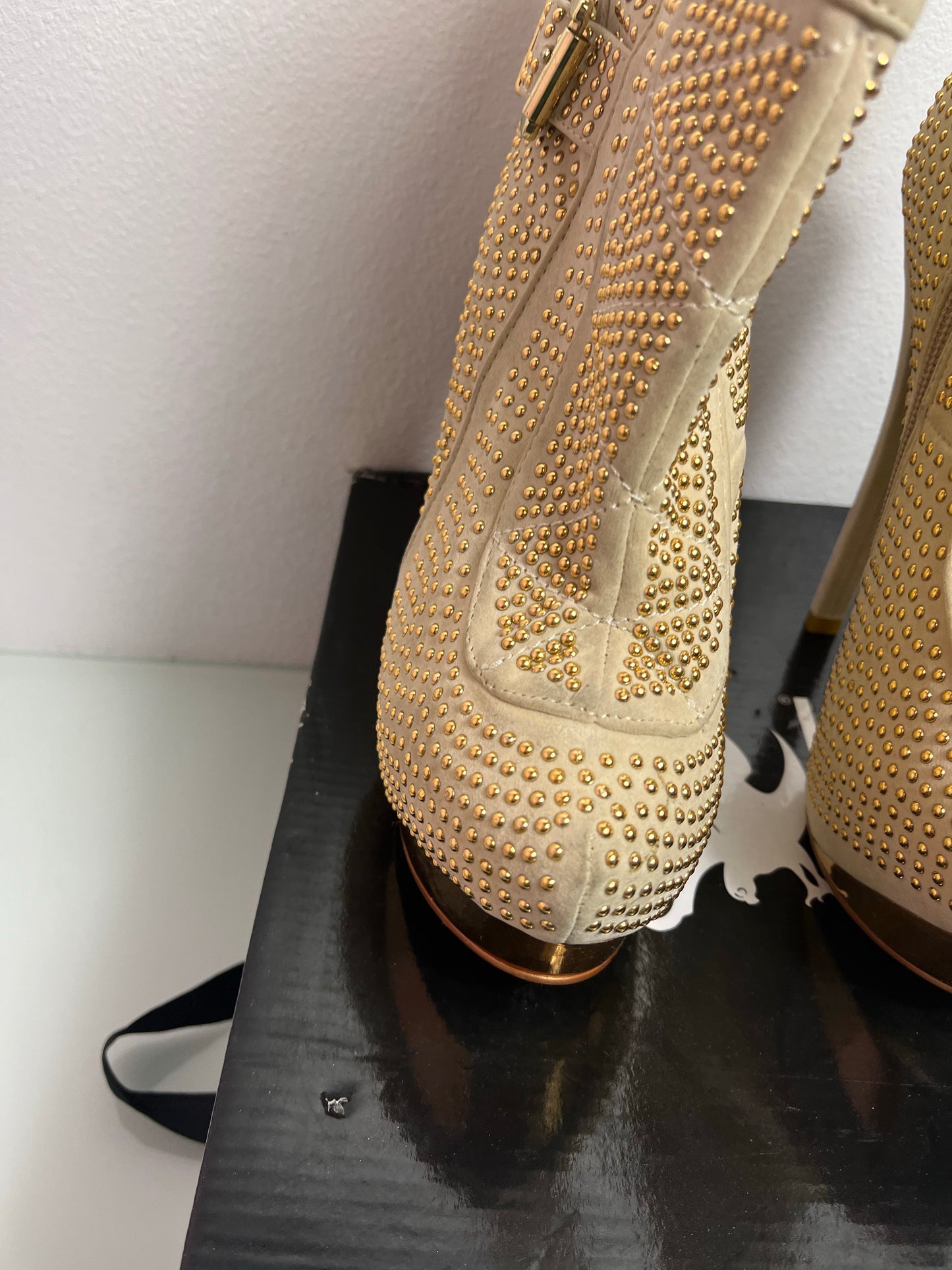Shiekh Heels "Beige" Women's 5.5