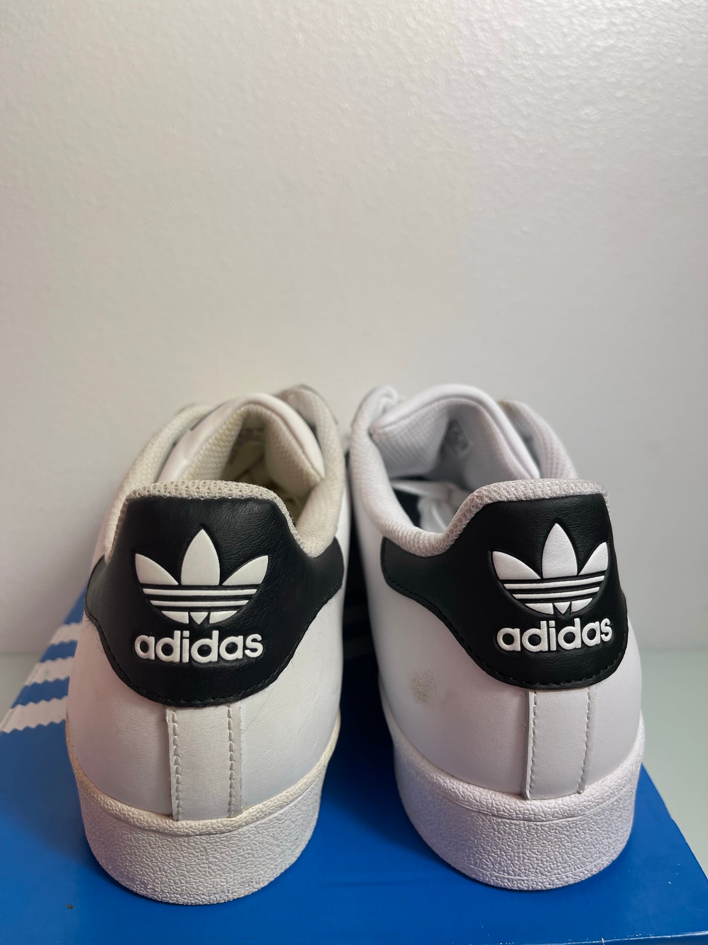 Adidas Superstar "White" MISMATE Men's L:8.5 R:8- B27136