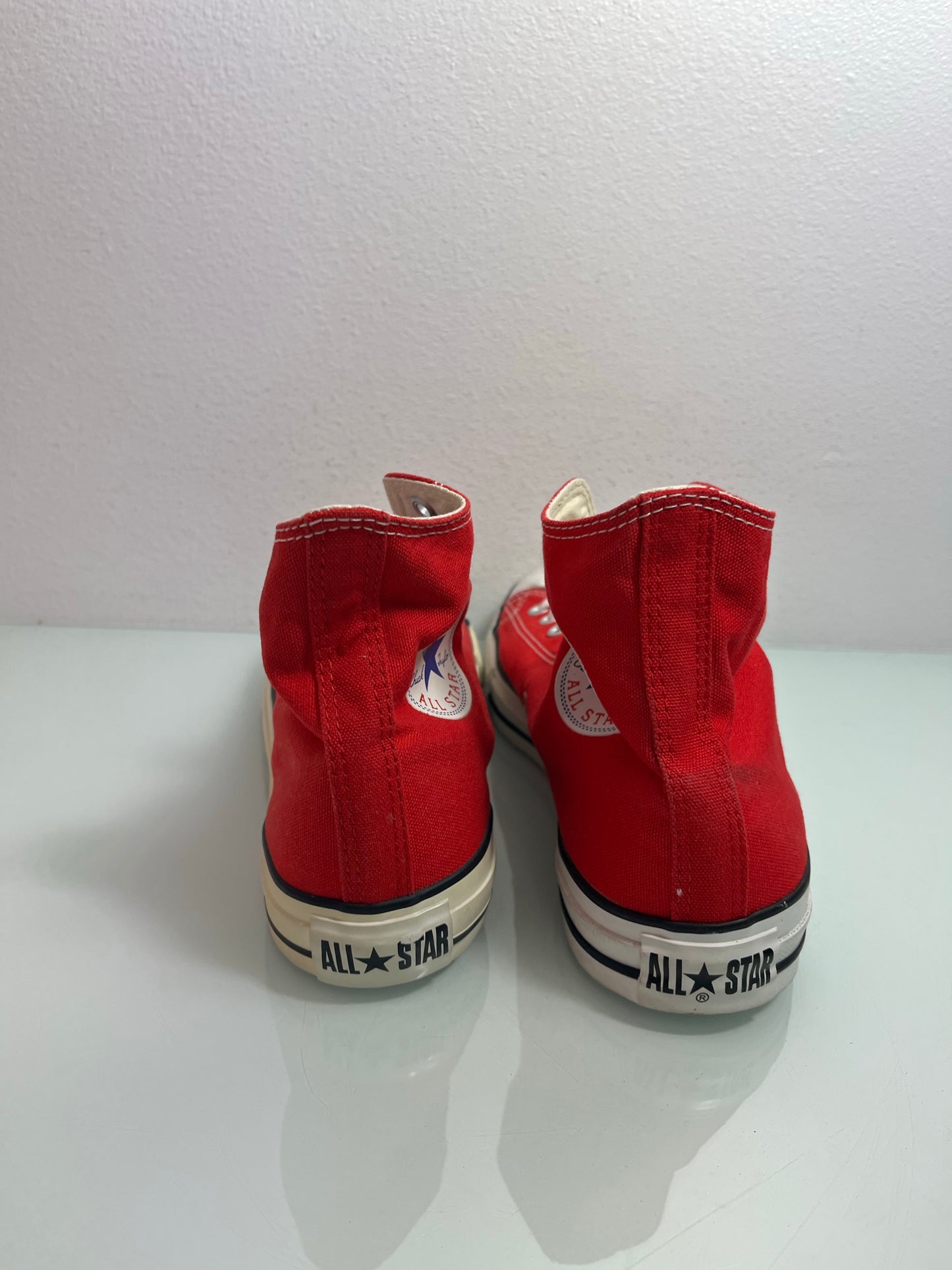 Converse Chuck Taylor All Star "Red" MISMATE Men's L:7 R:8-M9621