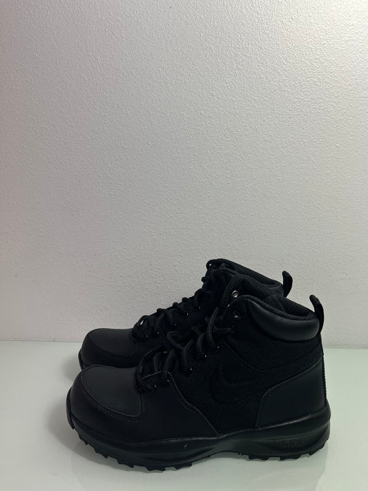 Nike Air Manoa Boot "Black" MISMATE Youth's L:5 R:5.5- 613546 001